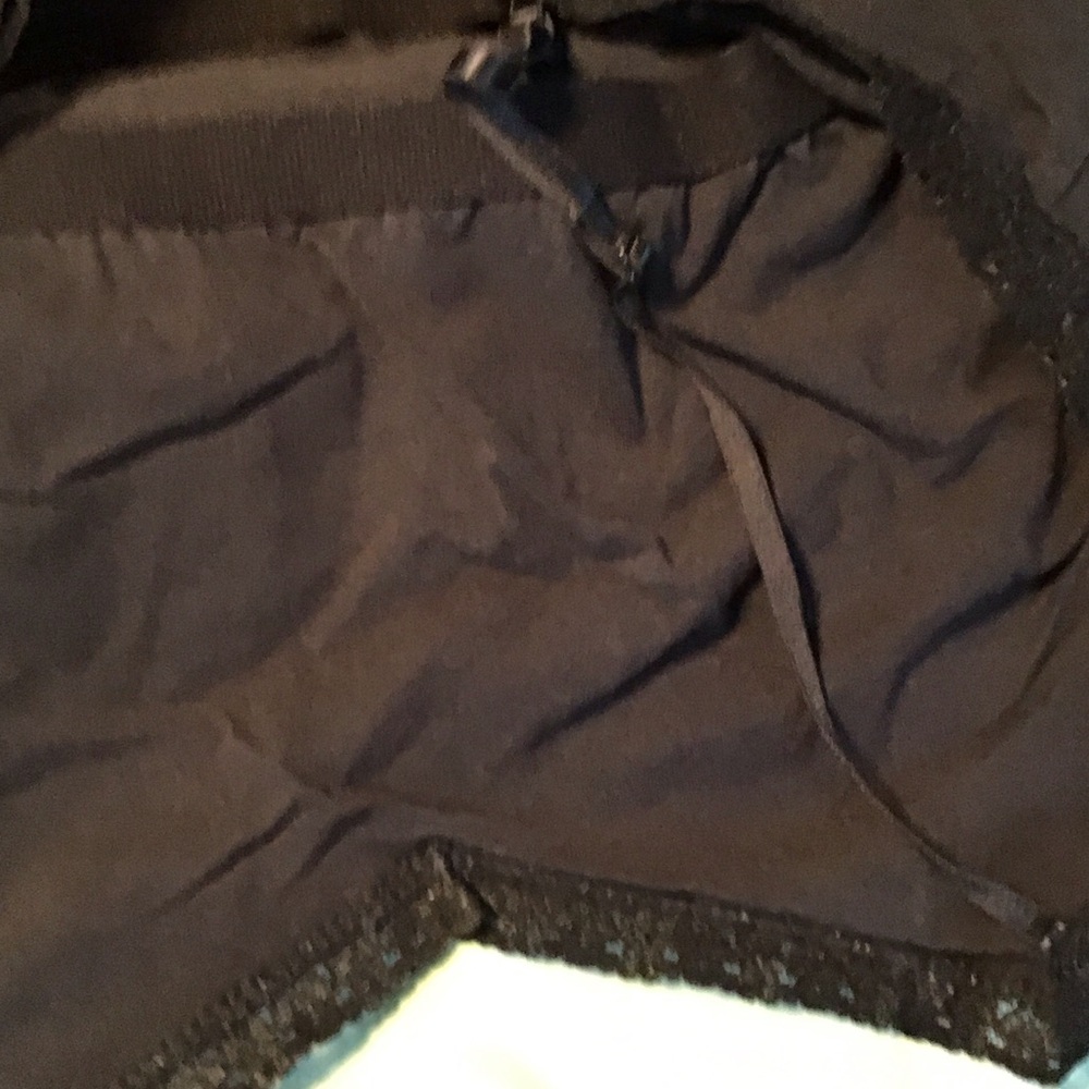 Women’s Lace-Trim, Built in Bra Camisole Tank Top - Set of 3 Black, Cream, Mint - Picture 5 of 10